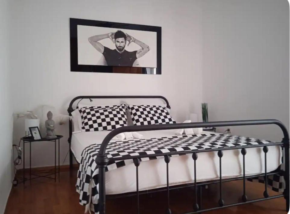 Nicko'S Room Piraeus Exterior photo
